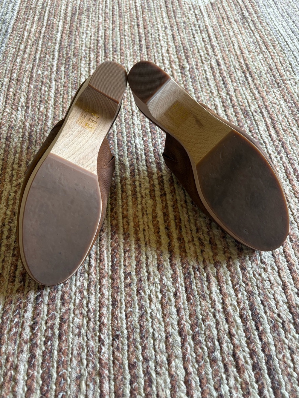 Madewell Brown Leather Clogs, Sz 9.5W (Fits a 9 best) - Picture 5 of 5